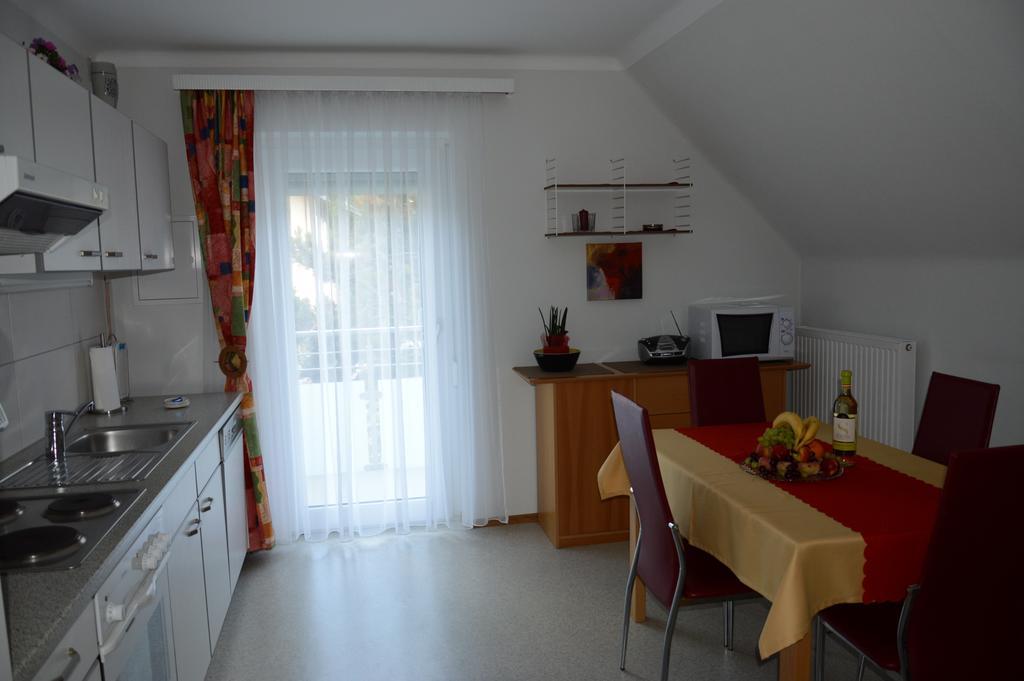 Apartamento Haus Thon Bodensdorf Habitación foto